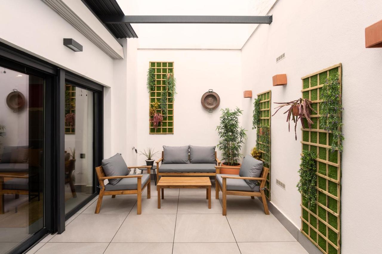 Apartamentos Bajeles Sevilla Urban Exterior foto
