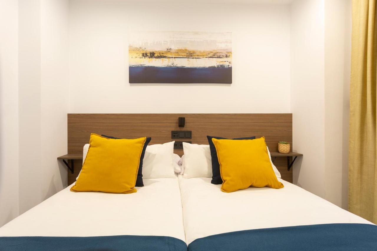 Apartamentos Bajeles Sevilla Urban Exterior foto