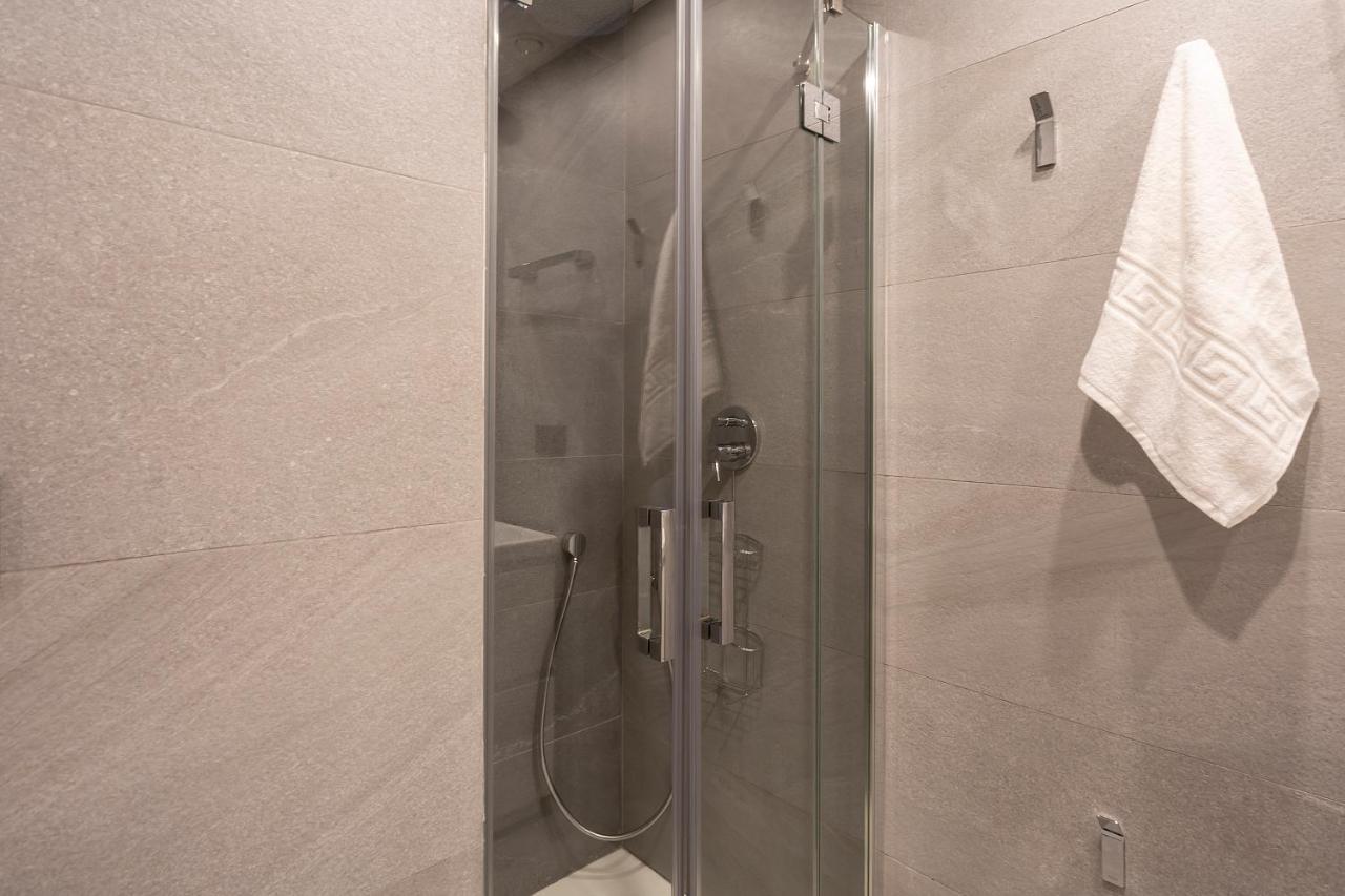 Apartamentos Bajeles Sevilla Urban Exterior foto