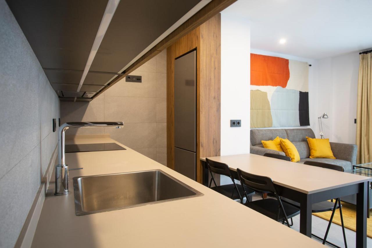 Apartamentos Bajeles Sevilla Urban Exterior foto